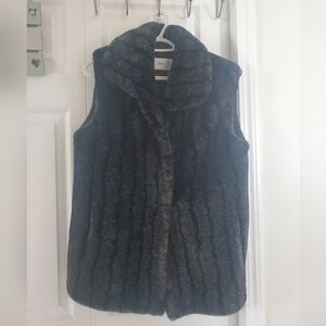 Beta's Choice | Faux fur brown - black vest
